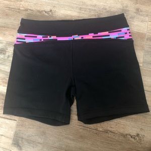 Lululemon Iviva NWOT reversible work out shorts